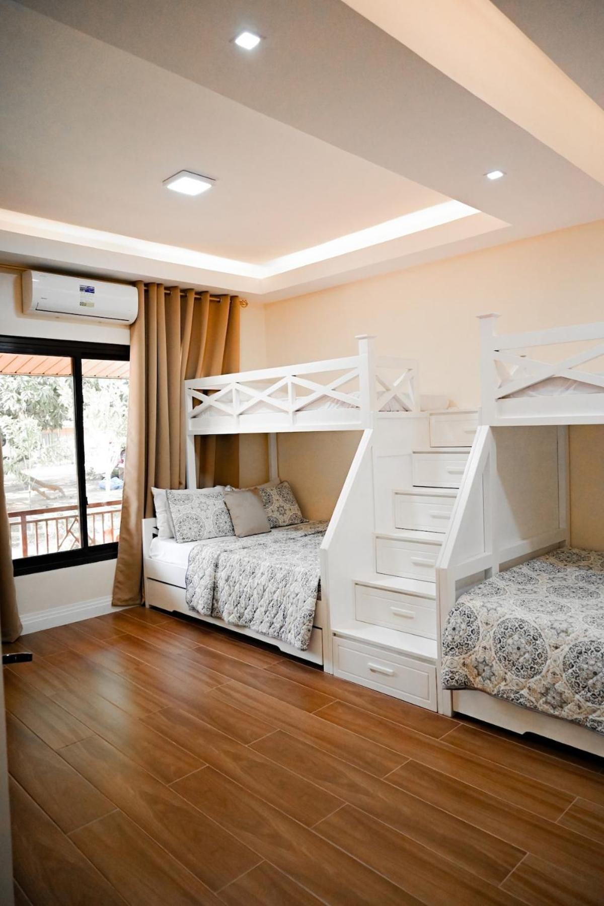 Redwood Cabin Bolinao Eksteriør bilde