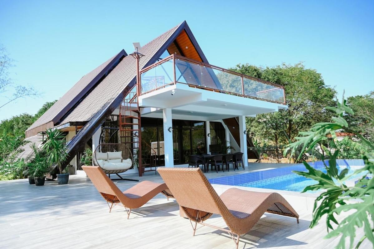 Redwood Cabin Bolinao Eksteriør bilde